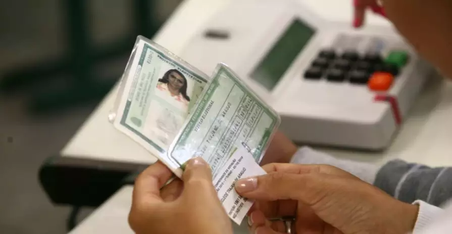 Mais de 5 milhões de brasileiros podem ter o título de eleitor cancelado